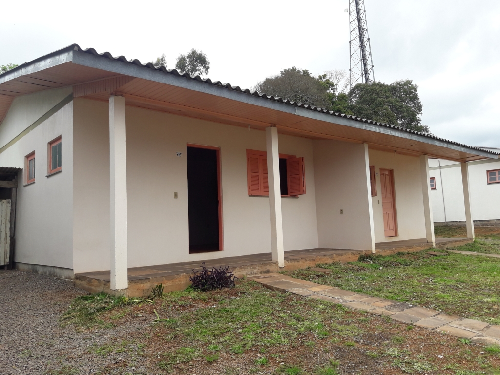 CASA COM 2 DORMITÓRIOS