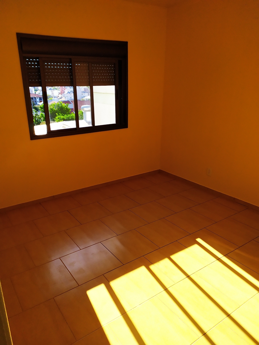 APARTAMENTO COM 2 DORMITÓRIOS