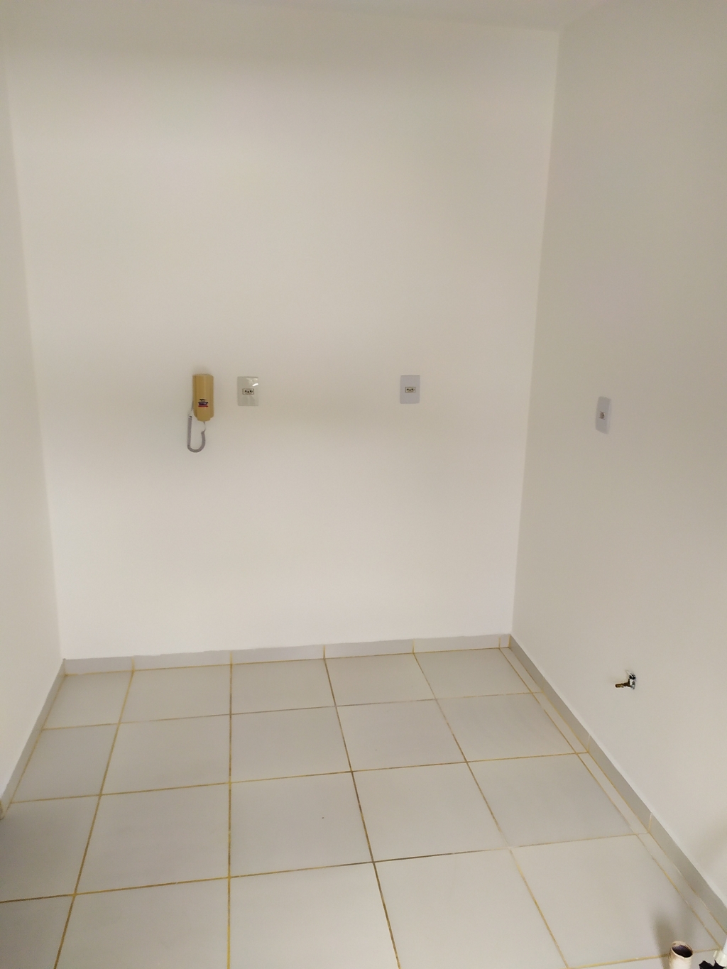 APARTAMENTO COM 1 DORMITÓRIO