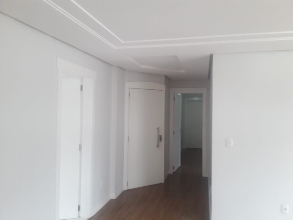 APARTAMENTO COM 3 DORMITÓRIOS