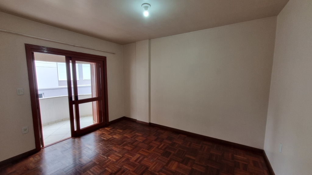 APARTAMENTO COM 2 DORMITÓRIOS