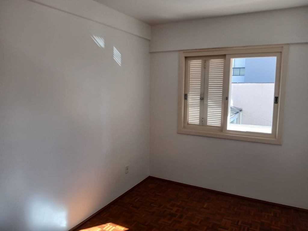 APARTAMENTO COM 2 DORMITÓRIOS