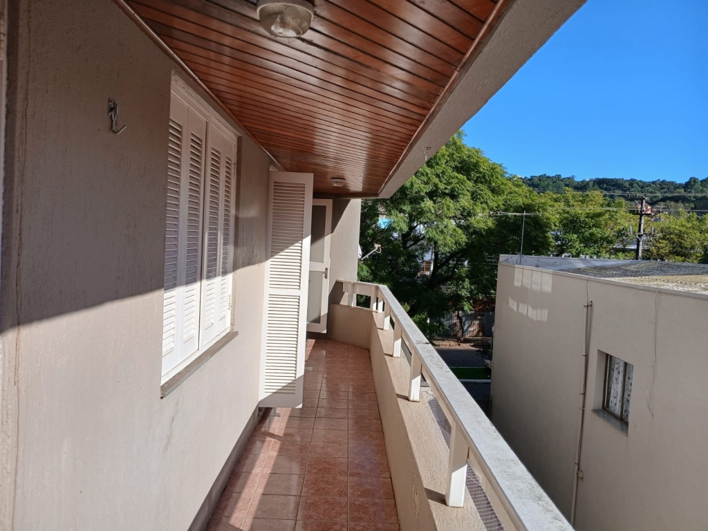 APARTAMENTO COM 2 DORMITÓRIOS