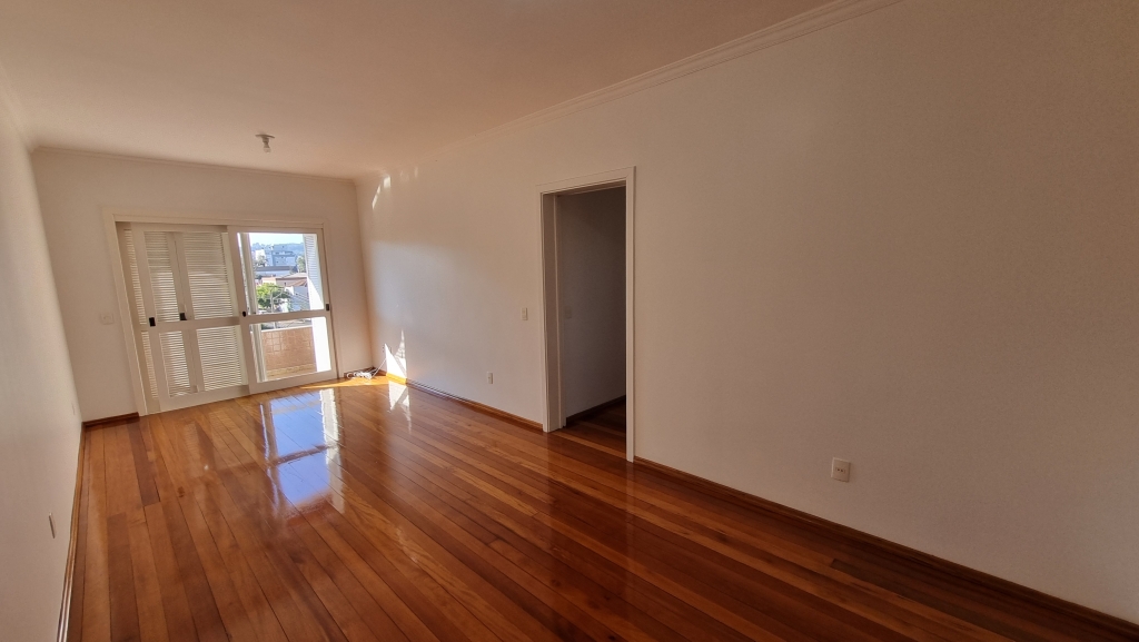 APARTAMENTO COM 3 DORMITÓRIOS