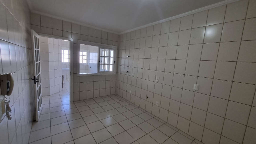 APARTAMENTO COM 3 DORMITÓRIOS