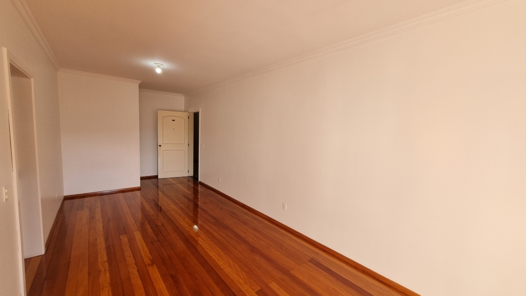 APARTAMENTO COM 3 DORMITÓRIOS