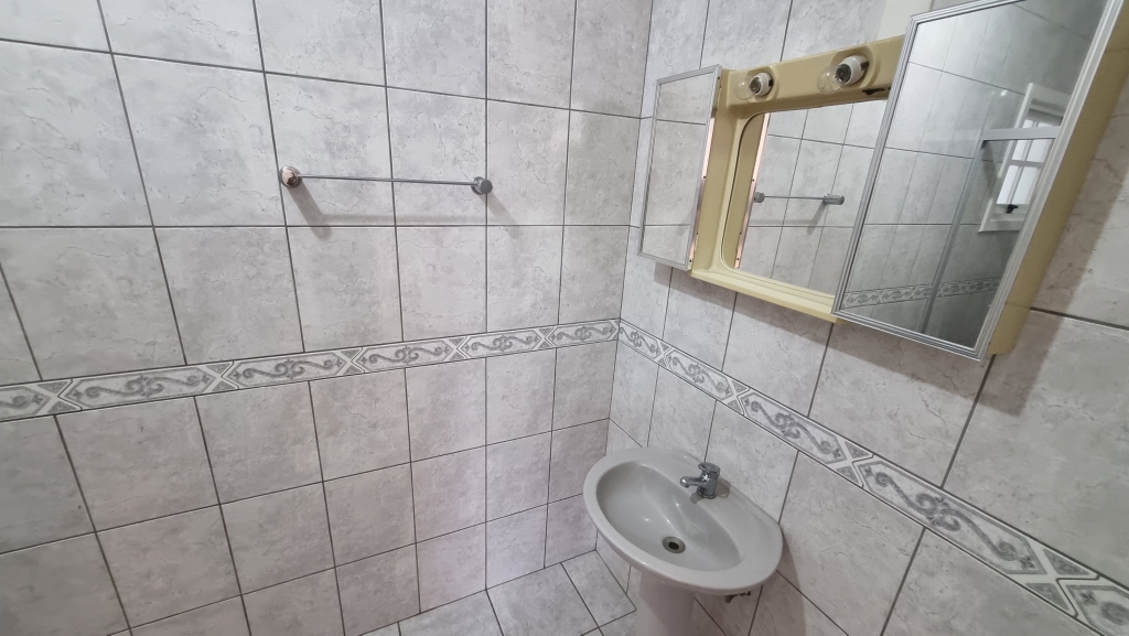 APARTAMENTO COM 3 DORMITÓRIOS