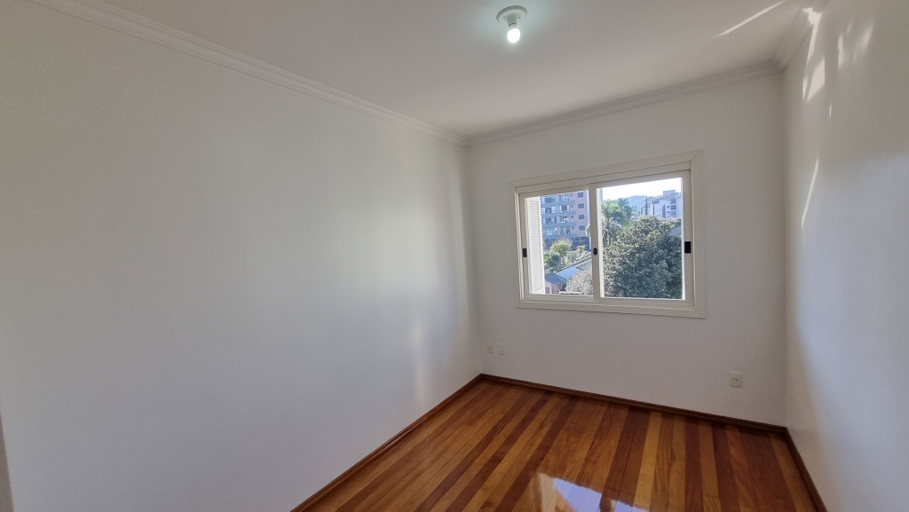 APARTAMENTO COM 3 DORMITÓRIOS