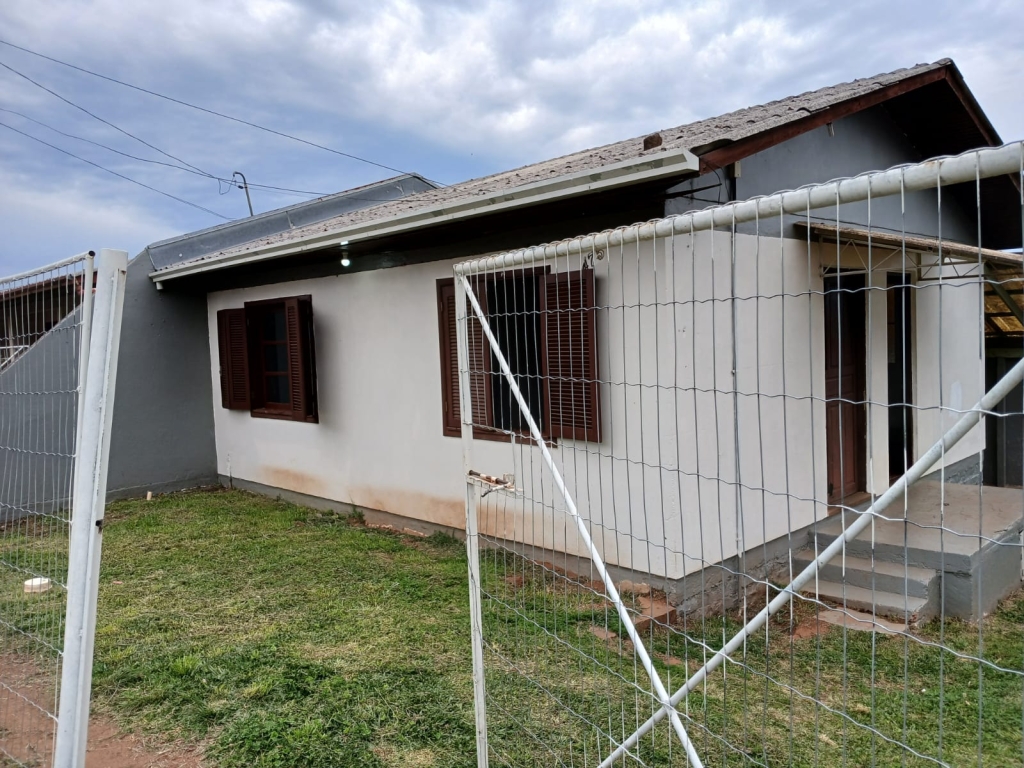 CASA COM 2 DORMITÓRIOS