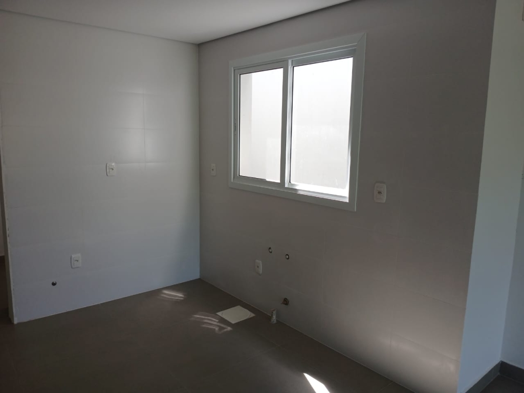 APARAMENTO COM 2 DORMITÓRIOS,