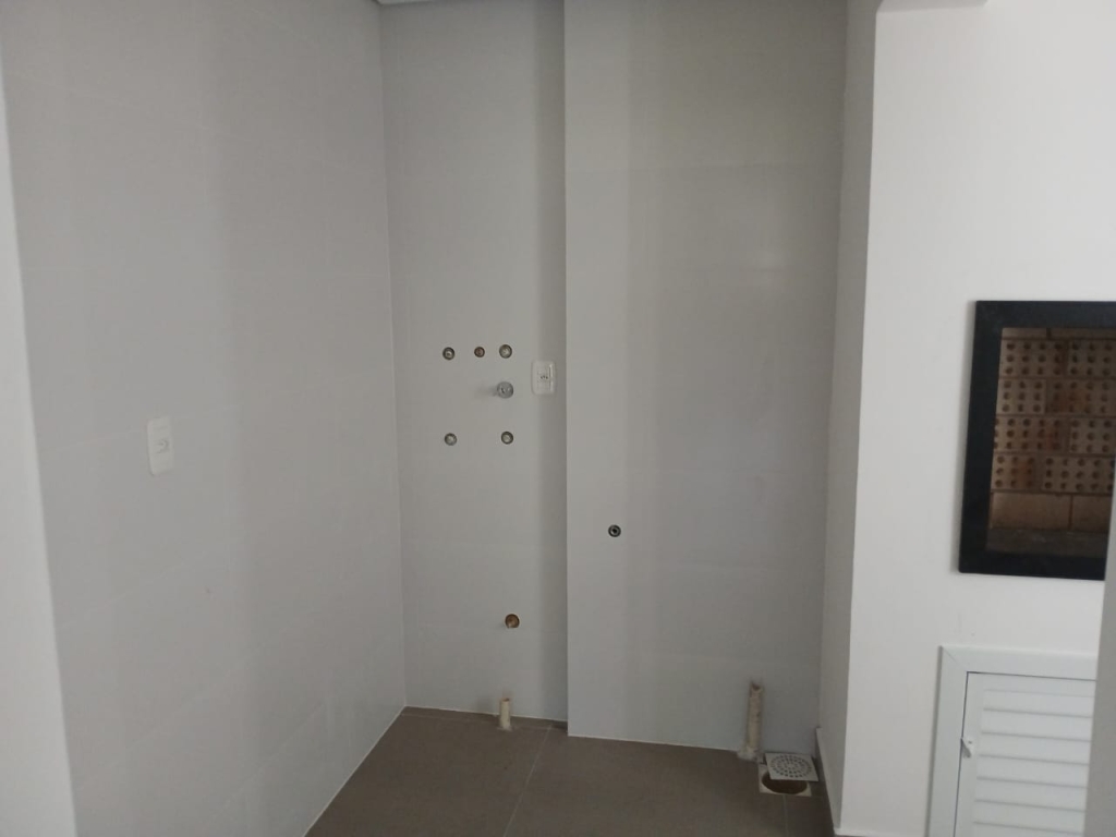 APARAMENTO COM 2 DORMITÓRIOS,