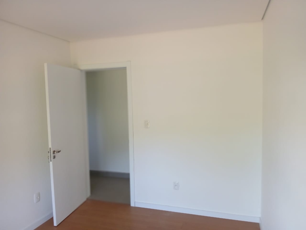 APARAMENTO COM 2 DORMITÓRIOS,