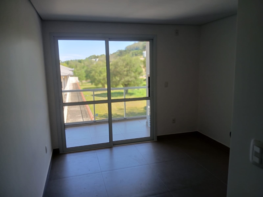 APARAMENTO COM 2 DORMITÓRIOS,