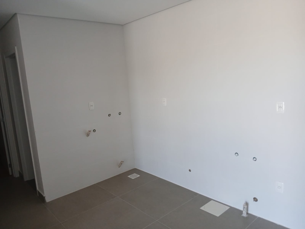 APARAMENTO COM 2 DORMITÓRIOS,