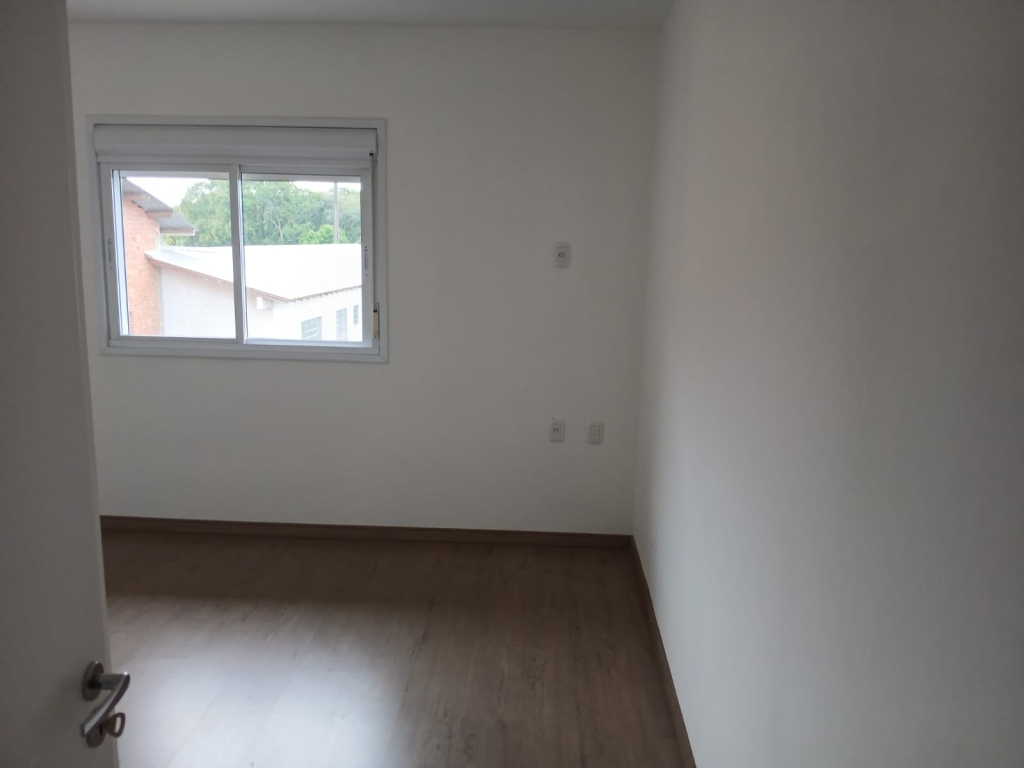 APARTAMENTO COM 3 DORMITÓRIOS