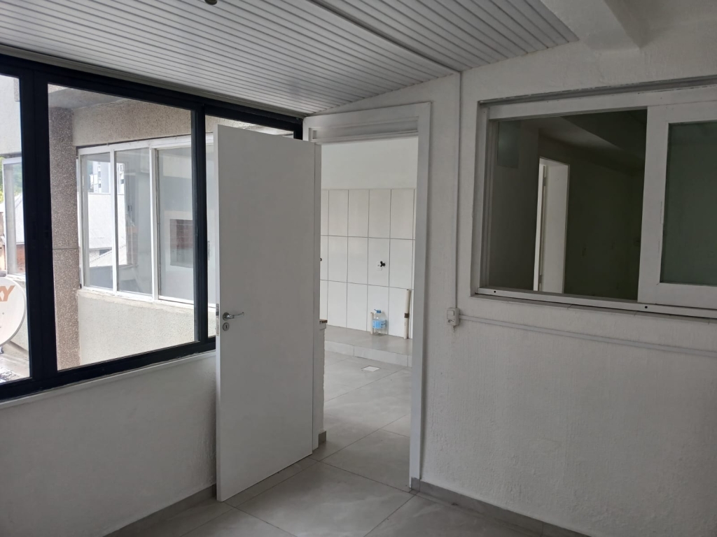 APARTAMENTO COM 3 DORMITÓRIOS