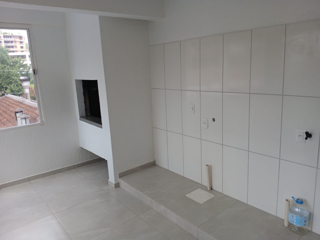 APARTAMENTO COM 3 DORMITÓRIOS