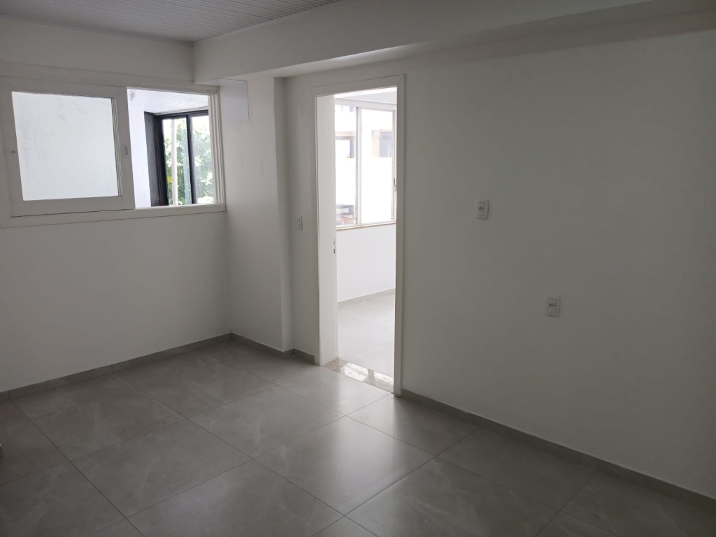 APARTAMENTO COM 3 DORMITÓRIOS