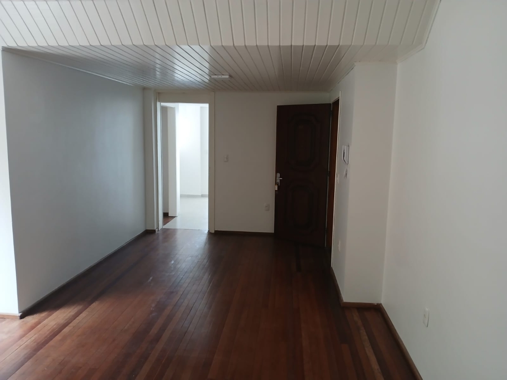 APARTAMENTO COM 3 DORMITÓRIOS