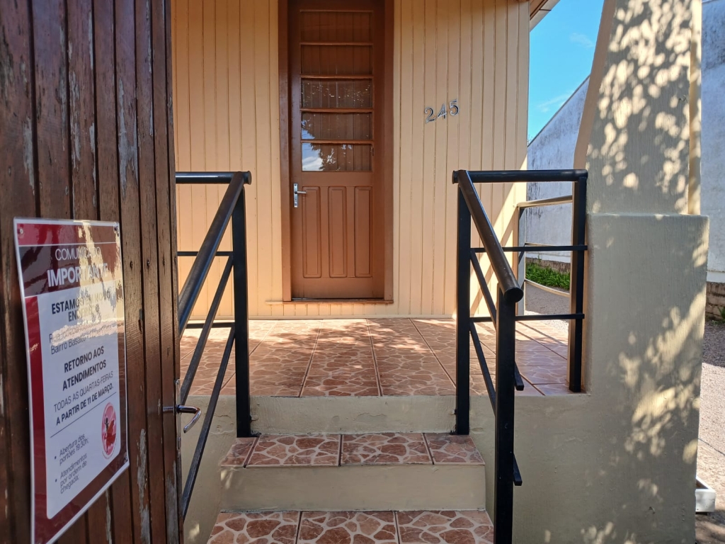 CASA COM 3 DORMITÓRIOS