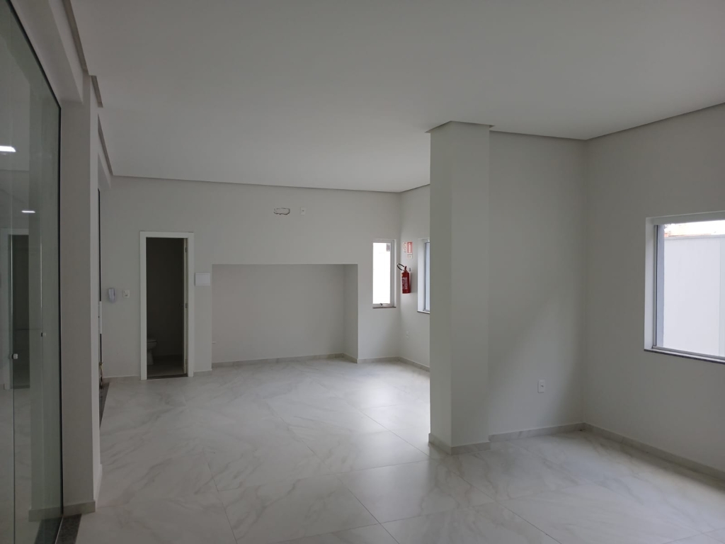 SALA COMERCIAL ( 104 )