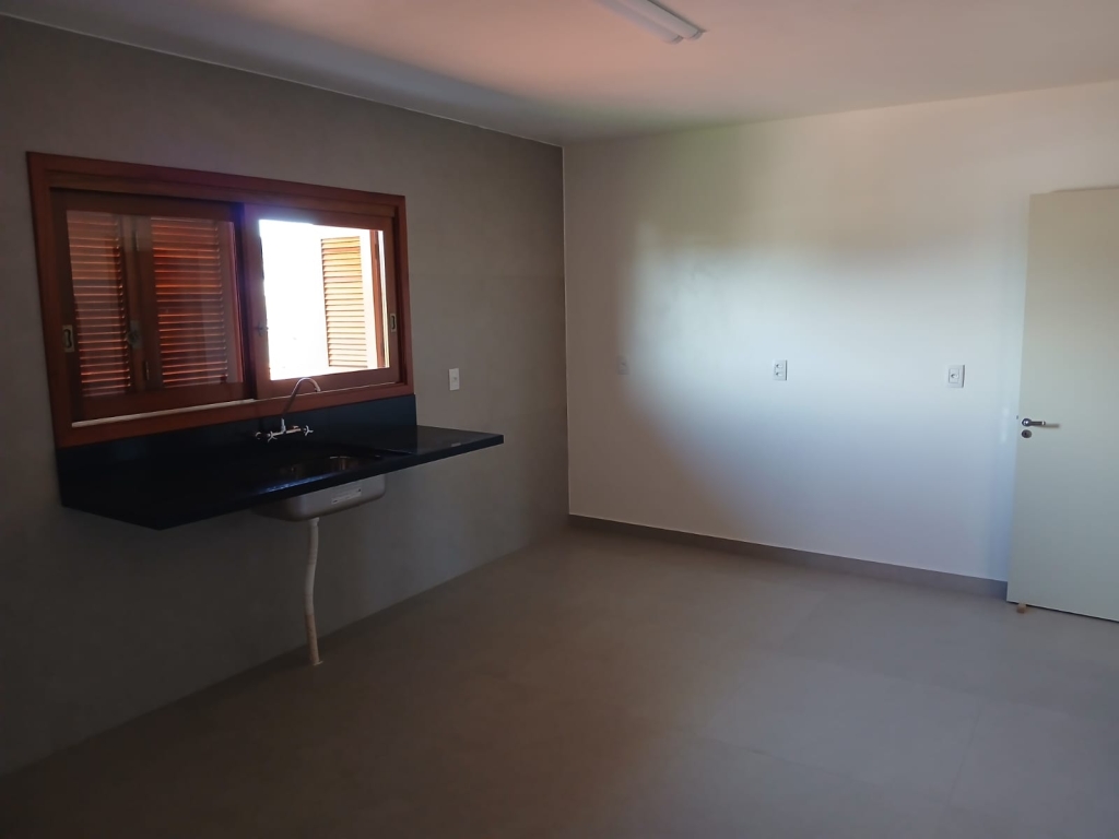 APARTAMENTO COM 3 DORMITÓRIOS
