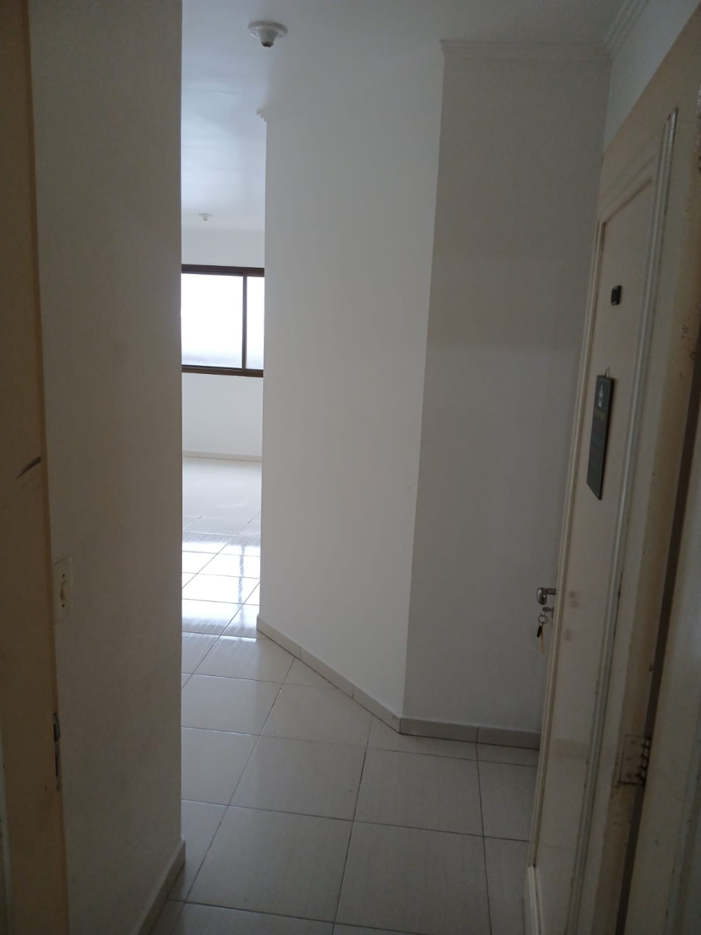 APARTAMENTO COM 1 DORMITÓRIO