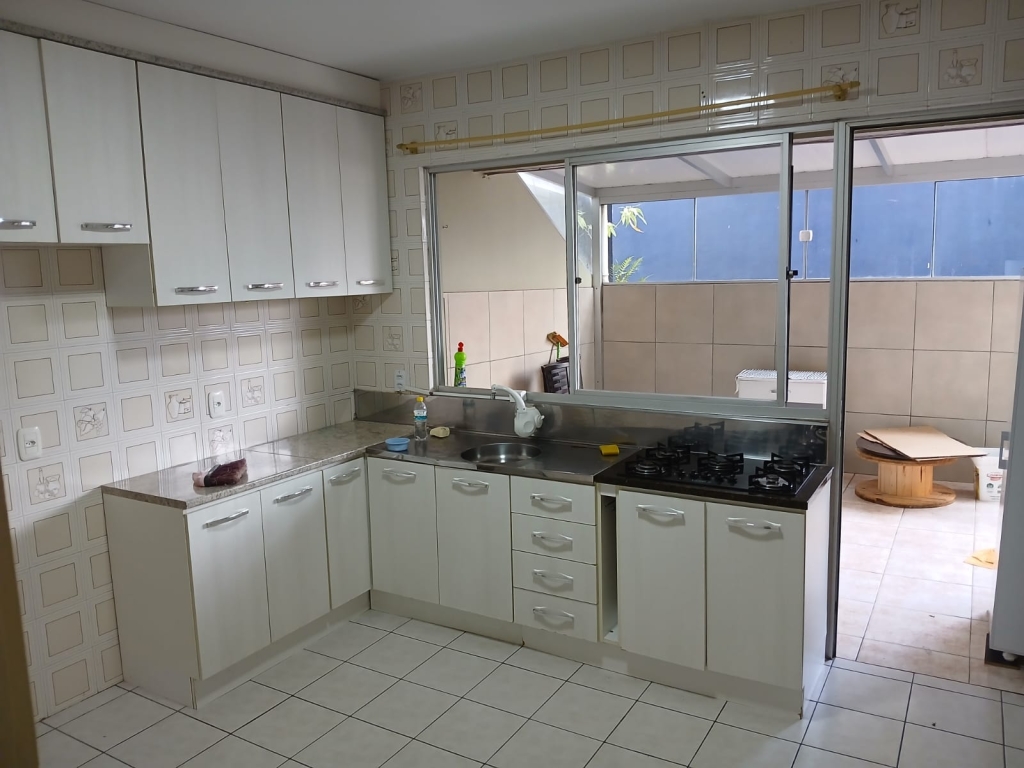 APARTAMENTO COM 2 DORMITÓRIOS
