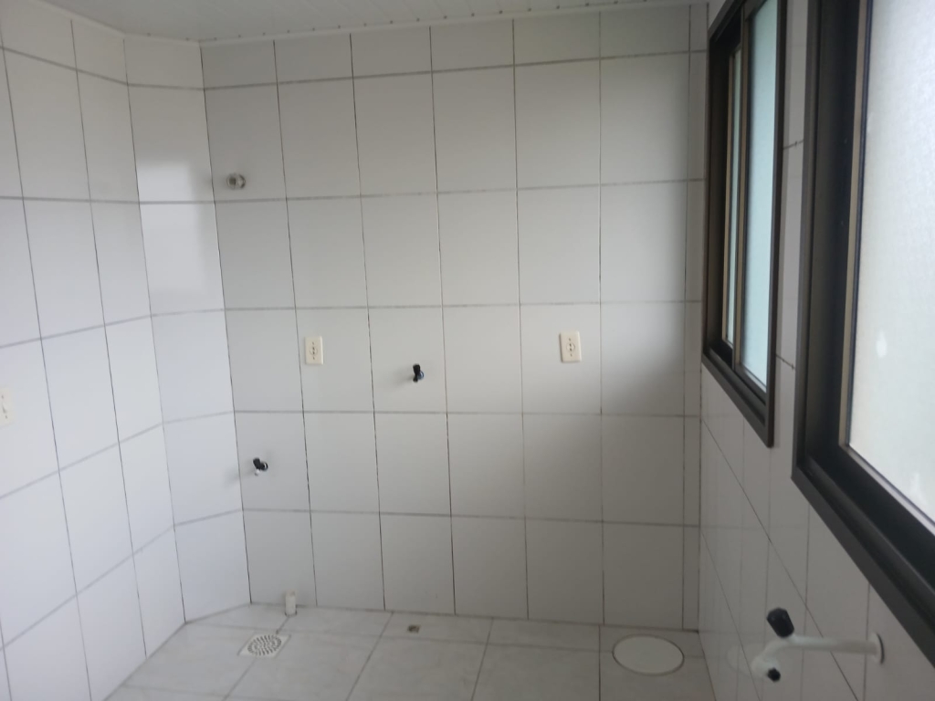 APARAMENTO COM 2 DORMITÓRIOS,