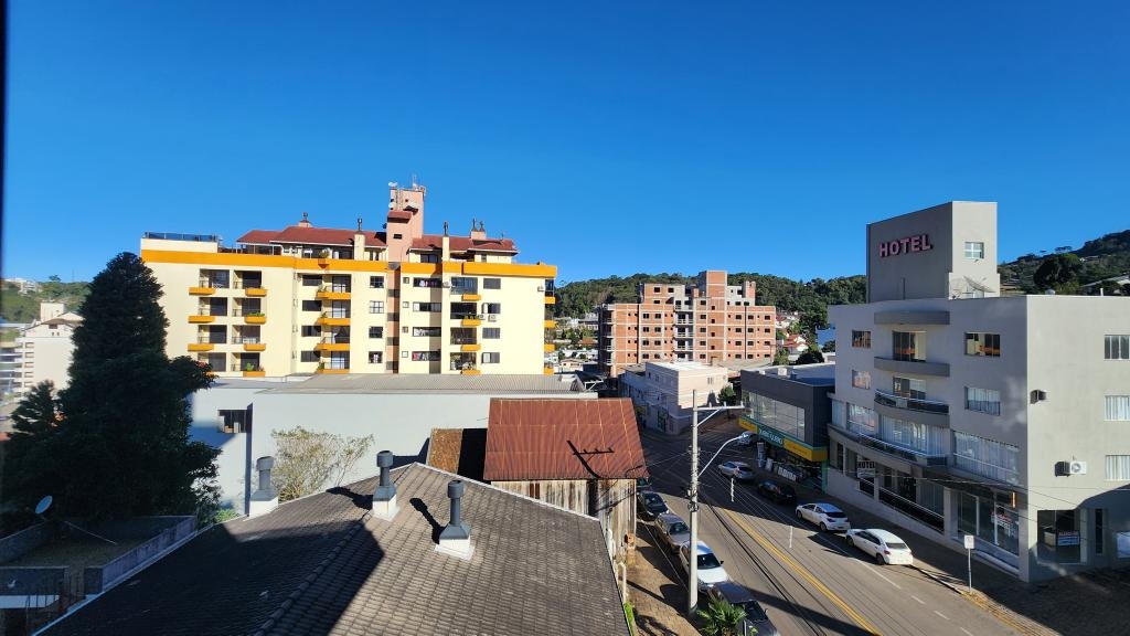 APARTAMENTO COM 3 DORMITÓRIOS